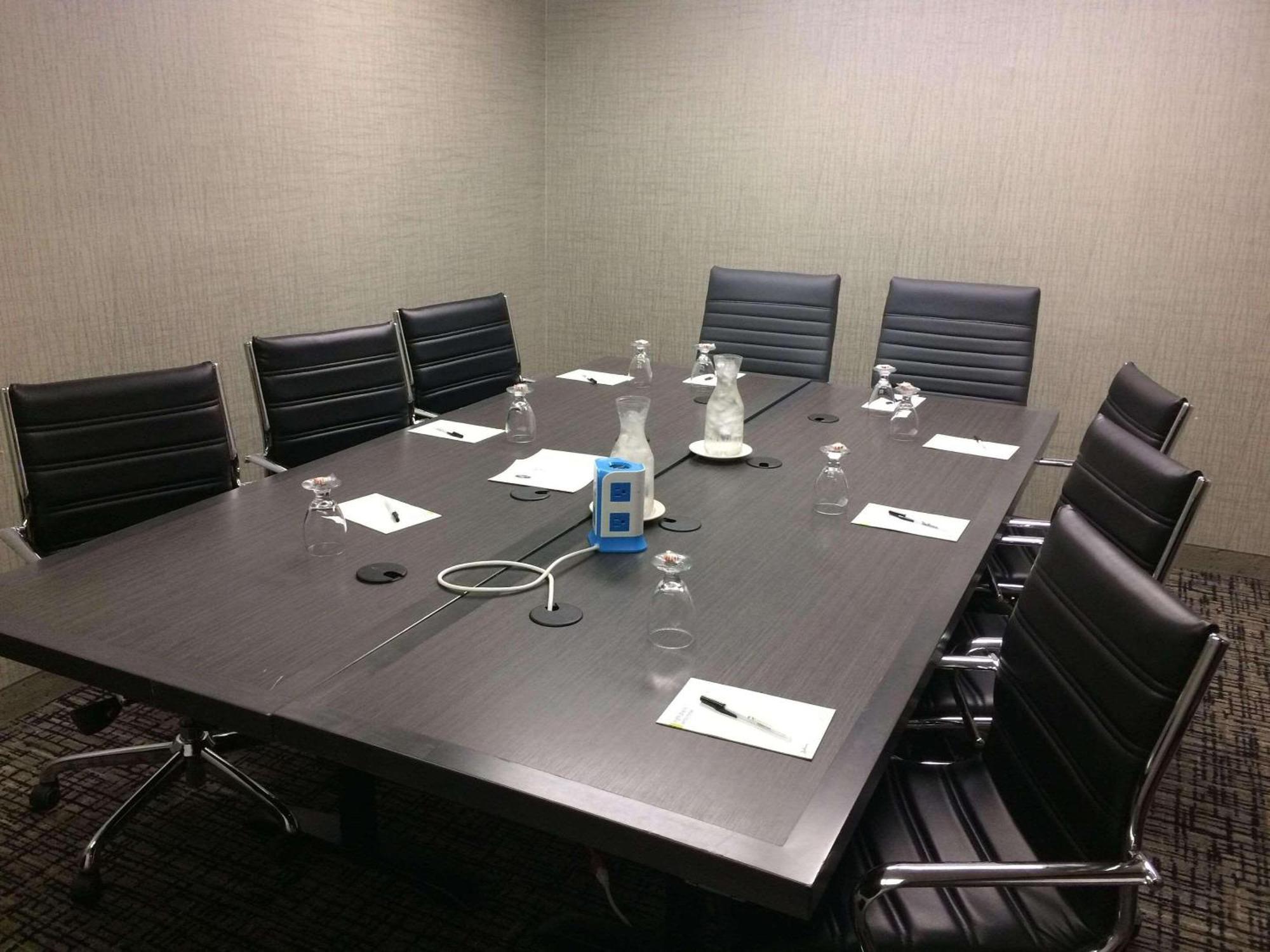 Holiday Inn Coralville - Iowa City By Ihg Bagian luar foto